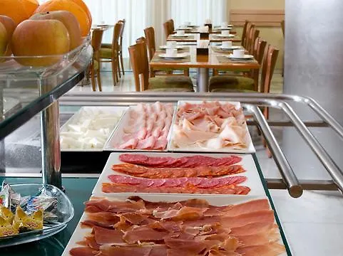 Nh Barajas Airport Hotel Madrid 3*,